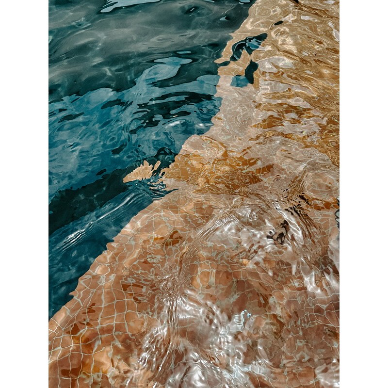 ☀️ Feeling the heat? Here are some top tips to keep your cool – physically and mentally – when the temperature rises 😎🌡️
Whether you’re juggling work, family, or just trying to stay calm in the chaos, hot weather can crank up the pressure. But with a few mindful tweaks, you can stay centred and cool-headed 🧘♀️💧
Top Tips to Beat the Heat & Stay Balanced:
🥤 Hydrate often – keep a water bottle with you and sip throughout the day
🧊 Cool your pulse points – wrists, neck, and ankles respond well to a cold cloth
🌿 Get shady – take breaks in green spaces or shaded spots when outside
📅 Adjust your pace – slow it down, give yourself permission to pause
🧠 Breathe deeply – a few cool, calming breaths can reset your nervous system
🌞 Early or late – plan walks or activity for cooler parts of the day
Remember: your wellbeing matters. You don’t have to power through – you can adapt and thrive 💛
What’s one small thing you’re doing to stay cool and calm this week?
👇 Let me know or share this with someone who needs the reminder.
#HeatwaveTips #KeepCool #MindfulLiving #WellbeingCoach #PositivePsychology #HotWeatherHacks #SummerSelfCare #CalmMindCoolBody #StayHydrated #CoachingTools #EmotionalRegulation #ResilienceCoaching #GRYTcoaching #SelfCareInTheSun #SlowDownToSpeedUp