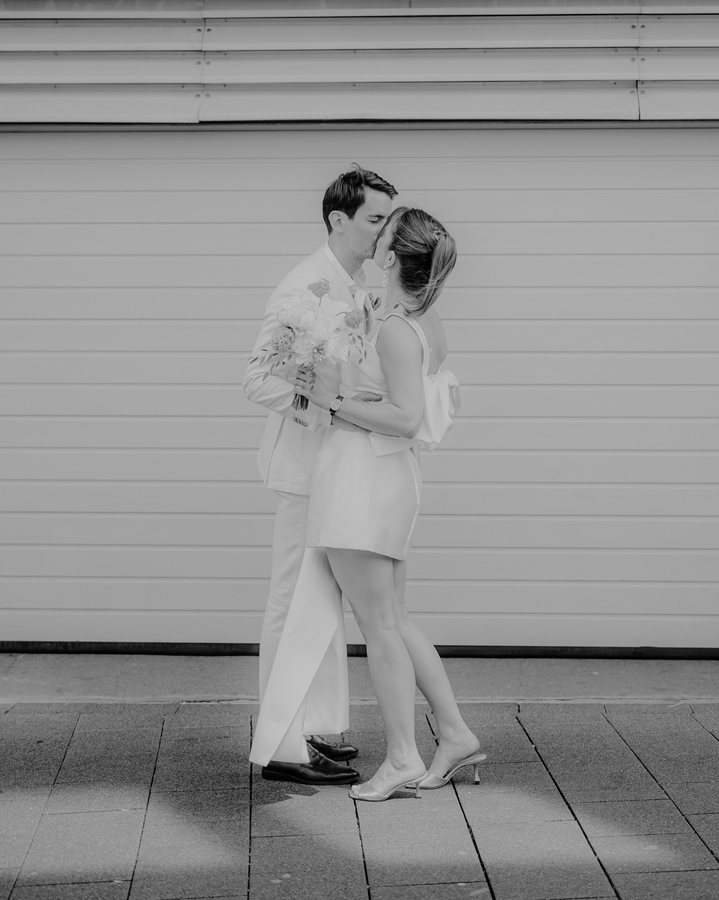 Civil Wedding of T&L 🤍🫧🍸🍾 #standesamtköln
#standesamthochzeit #civilwedding #moderncouple #fineart #hochzeitsfotografinköln #hochzeitsreportage