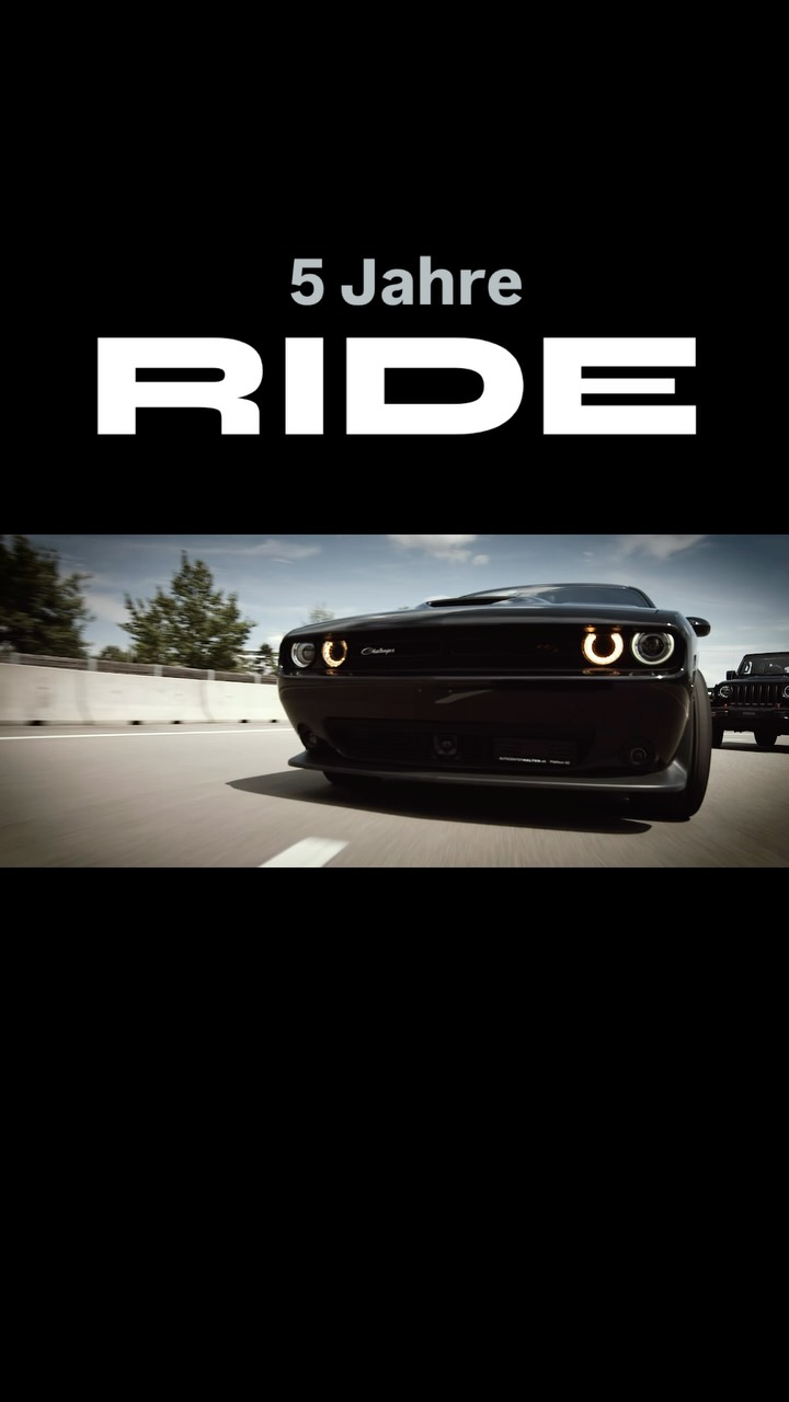 5 Jahre „RIDE“
Egal ob im Auto, am Arbeitsplatz, beim Training, beim lesen, malen, essen, flanieren, shoppen oder in der Badi: öffnet RIDE auf eurer Streamingplattform oder das Video auf Youtube und lasst uns dieses Freiheitsgefühl feiern 🎶
🎥 @tillgmuer
#lifeisgoodwithrosewood #swissmusic #musicfromswitzerland #americana #countrymusic #ride #feelthefreedom✌️