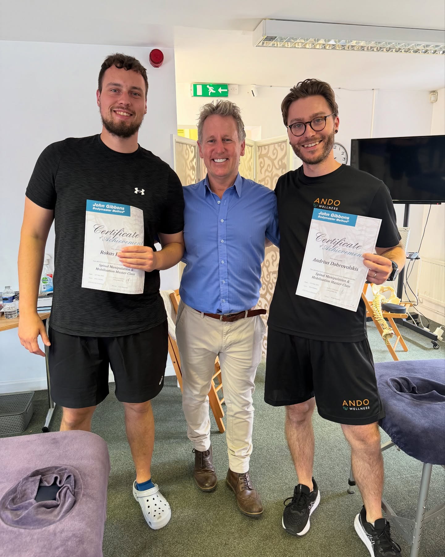 Today, Rokas and I hit the road (literally 🚗💨) and spent 6 hours on the motorway to attend a Spinal Mobilisation Masterclass with the brilliant John Gibbons.
Totally worth it for the knowledge bombs dropped and hands-on skills we picked up to better help our clients with back pain, stiffness, and mobility issues. 💥👐
We’re always learning — and now even more equipped to support your recovery at Ando Wellness (just don’t ask us to do another motorway trip tomorrow 😅).
#spinalmobilisation #cpd #manualtherapy #backpain #physio #massagetherapy #rehab #liverpool #andowellness #mobility