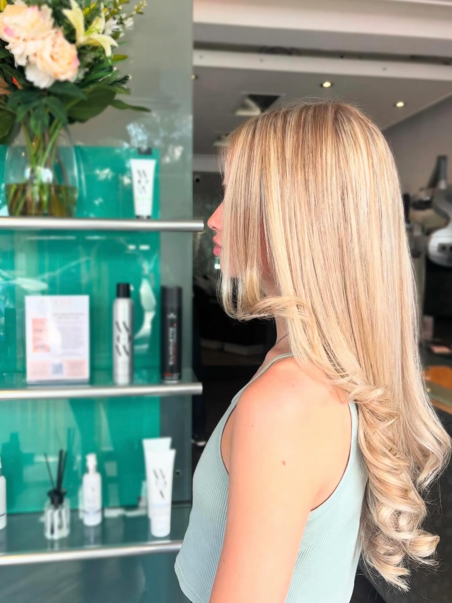 Blonde Bombshell✨
Highlights done by Rach
0121 744 4557 to book or www.cudmoresalon.co.uk for our online booking system