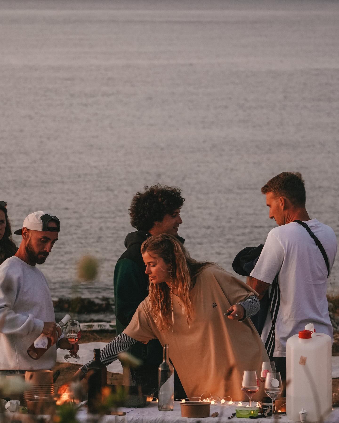 Zalazak sunca, pogled na Ucku i Velebit, pun mjesec, jogica, rizoto, desert od palente i gutljaj rosea…
Toliko malo, a toliko puno. 🙏🏽
Hvala svima koji su dosli i podrzali nas Full Moon Gastro Yogu!
Sljedece i (posljednje) druzenje ovog ljeta nas ceka u kolovozu 🪷
Hvala @nika_disney_ , @lorina_duic , @sara_vizintin i @francarman_wines_ 🫶🏼