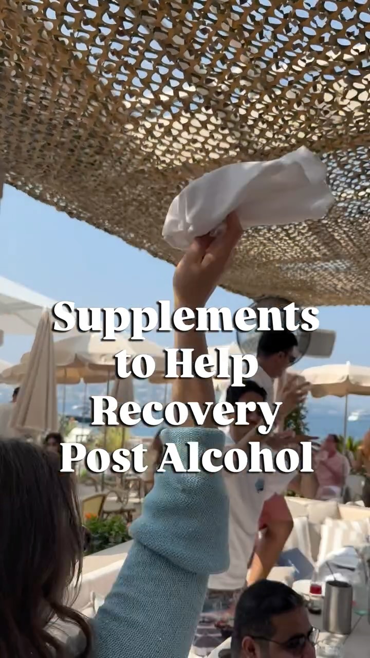 UK sunshine + weekend = 🥂🍻
🍷 Whether it’s a big night out or regular low-level drinking, alcohol affects more than just your liver — it disrupts sleep, depletes key nutrients, and inflames the gut.
Here are my top suggested supplements to help your body bounce back:
👉 1. N-Acetyl Cysteine (NAC)
➡️ Precursor to glutathione, your liver’s main detox antioxidant.
💡 Helps reduce oxidative stress and may protect liver cells — even studied in alcohol-related liver disease.
👉 2. Magnesium
➡️ Alcohol depletes magnesium fast, contributing to poor sleep, anxiety, cramps, and low energy.
✅ Magnesium glycinate is gentle and calming — ideal for post-alcohol recovery.
👉 3. B-Complex (especially B1, B6, B12 & folate)
➡️ Alcohol impairs absorption of key B-vitamins, crucial for brain health, mood, and energy.
🔁 Especially important if you drink regularly or feel “foggy” the next day.
👉 4. L-Glutamine
➡️ Supports gut lining repair and reduces alcohol-related cravings.
🔥 Can also help with blood sugar balance post-drinking.
👉 5. Milk Thistle (Silymarin)
➡️ Traditionally used to support liver regeneration.
🧪 Some studies suggest it helps reduce liver enzyme elevation in moderate drinkers.
👉 6. Electrolytes
➡️ Alcohol is a diuretic — meaning hydration isn’t just about water.
🥤 Replenish sodium, potassium, and magnesium for next-day energy and focus.
🔬 None of these are a magic fix — but they can support repair, especially if you’re reducing intake or working on a health reset.
Want a supplement plan designed for your lifestyle and goals (whether you drink or not)? Book a personalised consultation with our clinic team.
#AlcoholRecovery #LiverHealth #ClinicalNutrition #SupplementsThatWork #Glutathione #MagnesiumSupport #AntiInflammatoryNutrition #BComplex #GutBrainConnection #WellnessSupport #AestheticsClinic #FunctionalNutrition