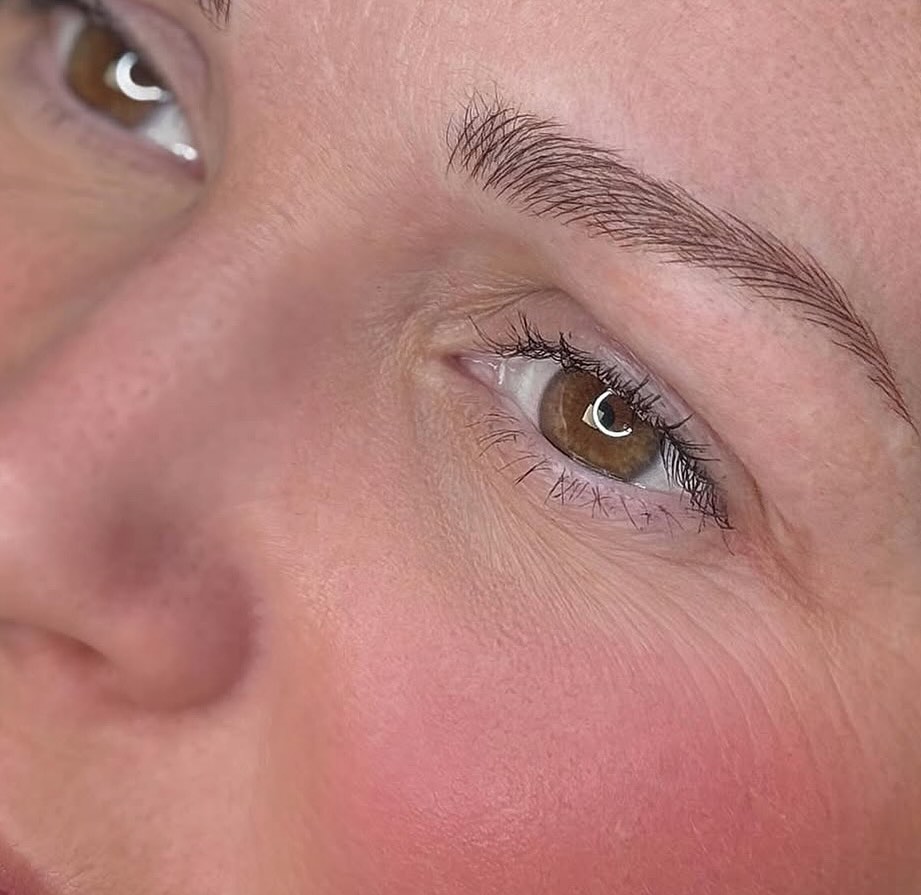 MICROBLADING!
Natural way to keep your eyebrows on fleek.
No more morning struggles in the mirror 🪞
Book your appointment with Sofia today !
#microbladingpalmademallorca #microbladingcejas