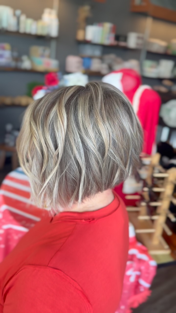 Friday Chaos. #salonlife #busy #morereels #blahblahblah #clermont #hairstylist