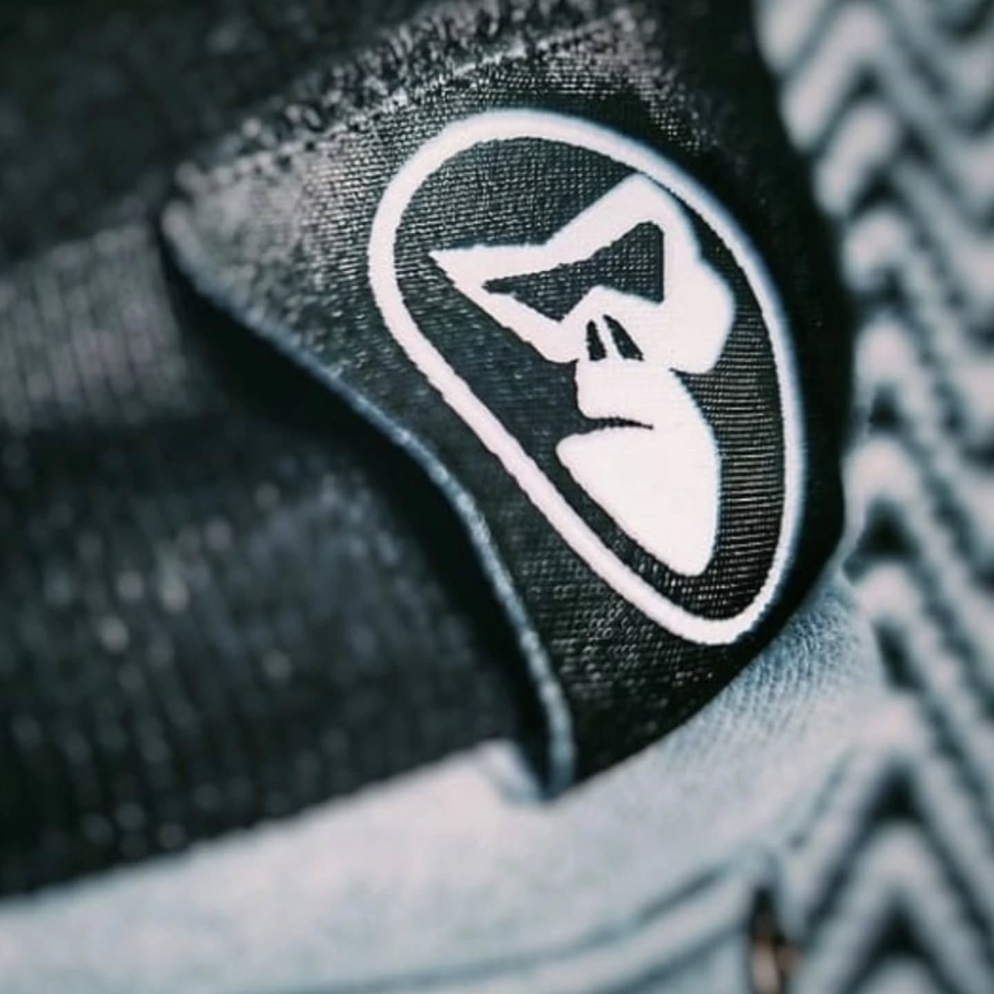 We weren’t built in comfort.
We were forged in sweat, setbacks, and the silence before the bell rings.
This isn’t just fitness — it’s the fight.
The reps when your hands are torn up.
The rounds when your lungs burn but you stay in.
The early mornings. The late nights. The days when no one’s watching.
At 3rd.monkey, we’re not just athletes — we’re a tribe.
CrossFit crushers. HYROX grinders. Mat warriors.
We speak one language: effort.
No ego. Just earned respect.
Train with grit. Move with purpose. Bleed with your crew.
Welcome to the jungle. Welcome to 3rd.monkey. 🦍
#3rdMonkeyTribe #EarnedNotGiven #HYROX #CrossFitLife #BJJLife #NoComfortZone #CombatStrong #SweatBonded