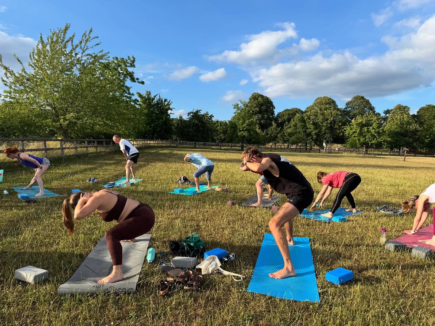 What a night for the return to Field Yoga. Perfect weather and setting at Overbury School. #fieldyoga #outdooryoga #overburylife