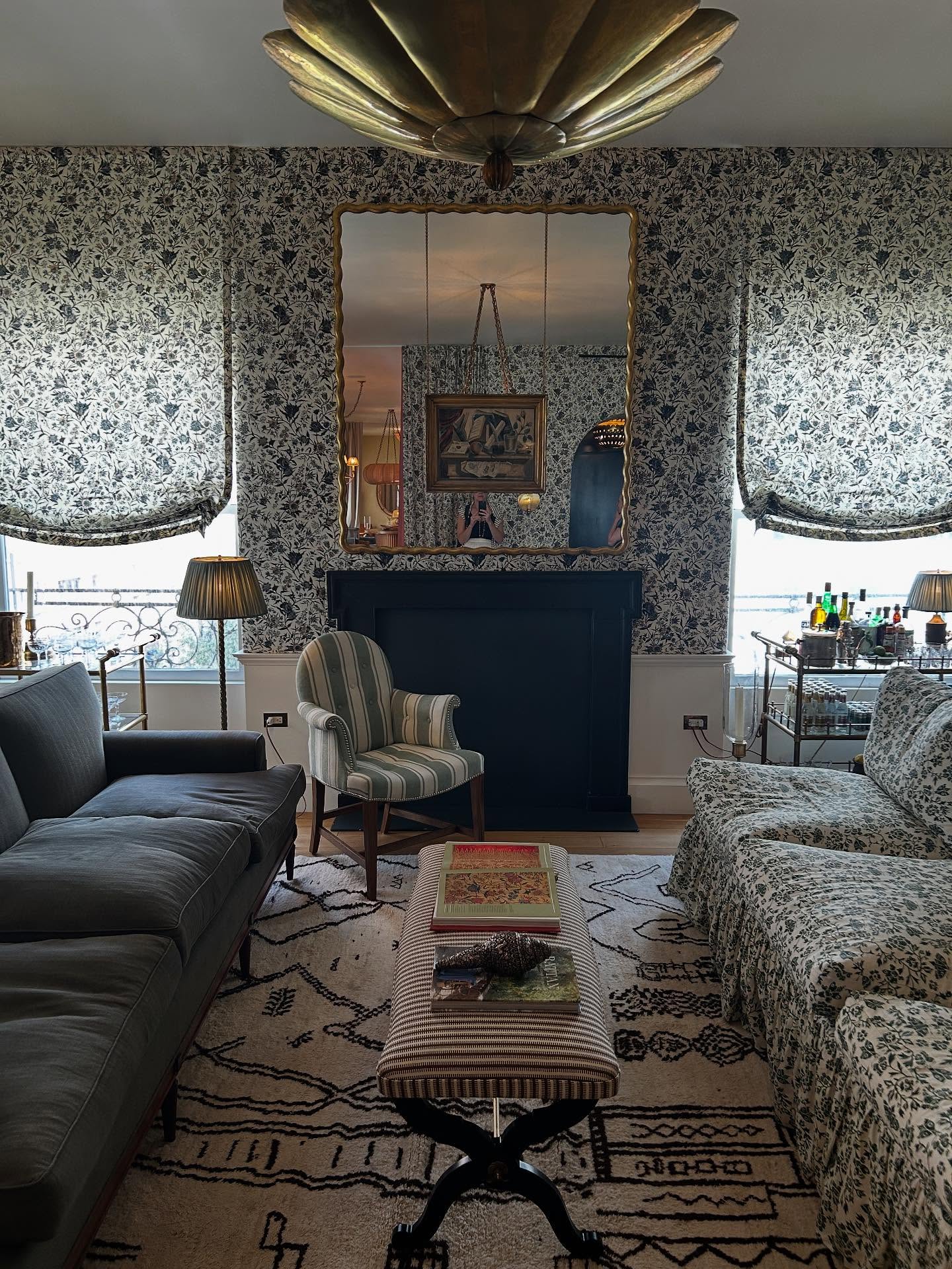 So in love with every last thing in the @soanebritain NYC showroom. It’s such a delight to experience a brand in this way where you’re fully immersed in their vision and return home full of ideas. Upholstered walls has always been on my ultimate someday house dream list and the ones in here really sealed the deal.