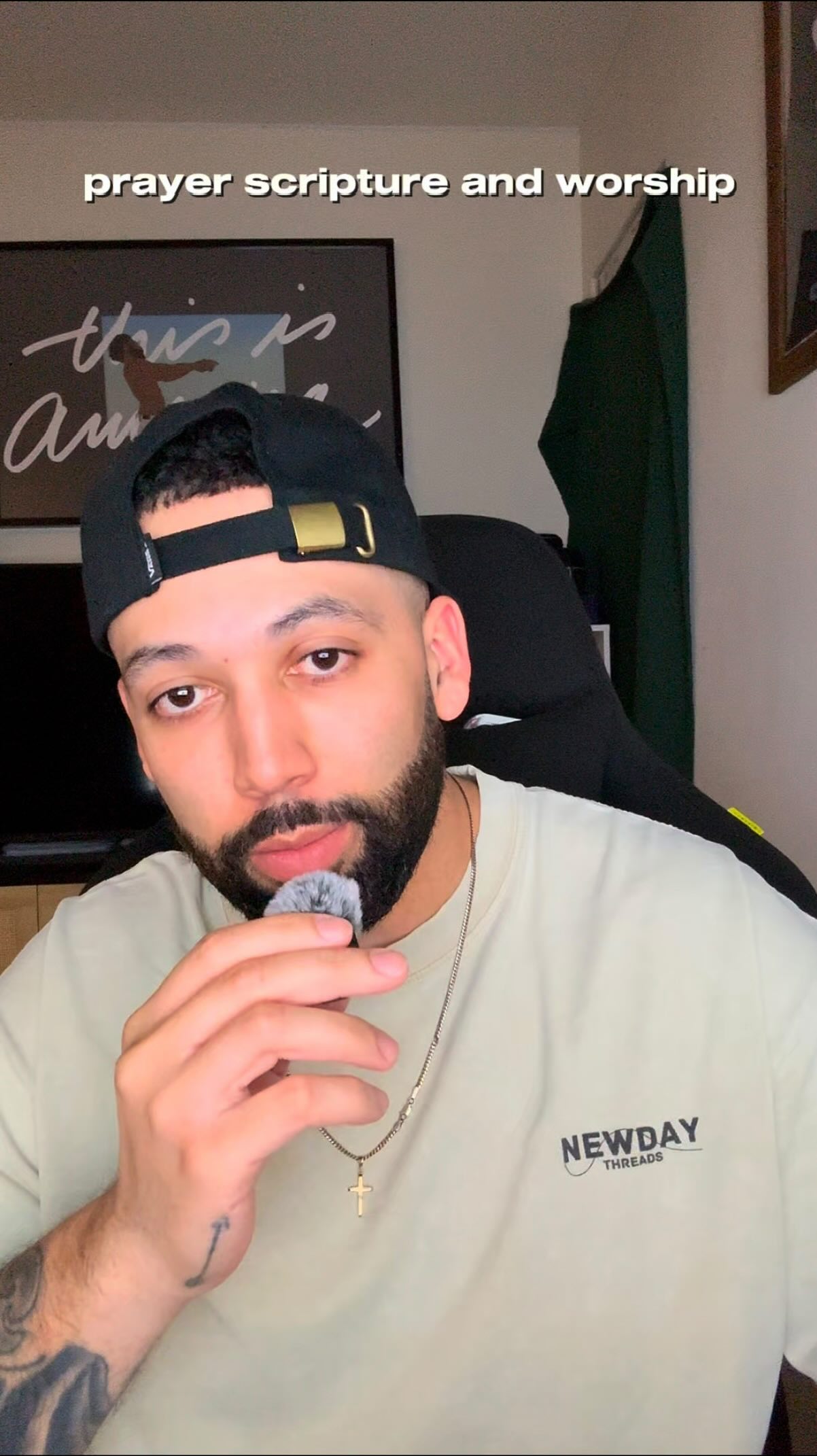 That heaviness you feel? It’s not just burnout, it’s spiritual warfare.
The enemy wants you drained, distracted, and disconnected… but the name of Jesus still has power.
Armor up. Stay prayed up. You’re not fighting alone.
#SpiritualWarfare #FaithOverFeelings
#JesusFightsMyBattles #NewDayThreads
#ChristianEncouragement