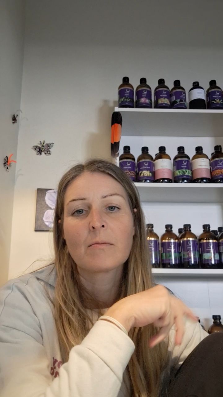 “Just think positive!”
Ever been told that?
It sounds helpful, but often it just teaches us to ignore what we’re really feeling.
Sometimes, trying too hard to “stay positive” only makes us more stressed and anxious. We get caught judging ourselves for being human.
But all feelings are valid.
We’re meant to feel them.
Anger. Grief. Fear.
Joy. Hope. Love.
When we let the real feelings unfold—without pushing them away or labeling them “bad”—that’s our ignition point for something new.
Sitting with what is, and acknowledging it without judgment, is how those feelings complete.
That’s the real magic of healing.
✨ This is the space I hold for you. If you’re ready to meet what’s real, I’m here.
#HealingJourney #SpiritualBypass #FeelToHeal #HonestHealing #EmotionalWellness #SoundHealing #PositiveThinkingMyth