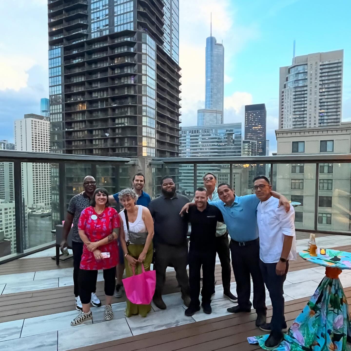 This networker I could NOT miss when I heard it was a rooftop. Those views! Heard through some other vendors that this space was an old club called Apogee. What kind of event would you want to have here? 🎉🔥