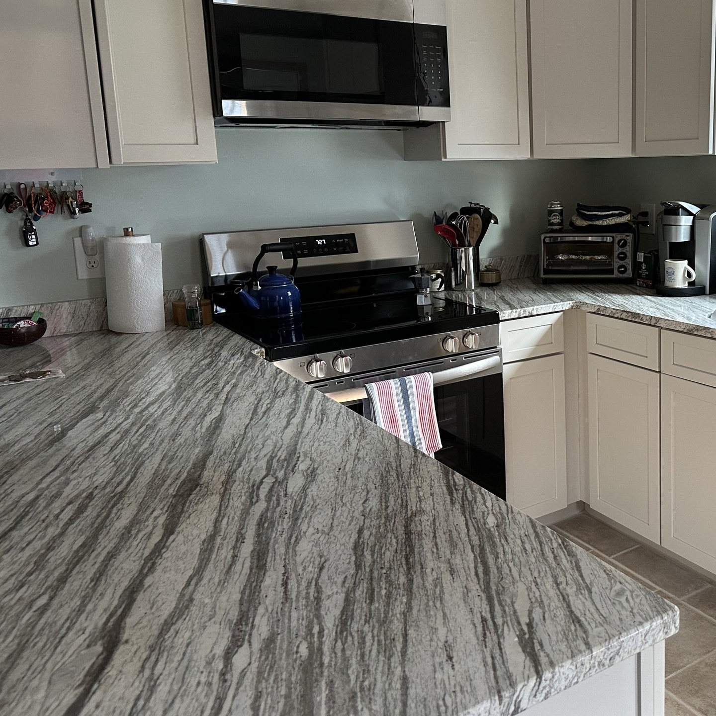We hope everyone enjoyed the long weekend! 🇺🇸
We're back to our normal business hours featuring a kitchen we installed recently in River White Granite.
Request a FREE estimate for your countertop project by emailing info@stonedepotofri.com 📩
📍940 Wellington Ave, Cranston, RI 02910
⏰Mon-Fri: 9-5pm / Sat: 9-3pm / Sun: Closed
☎️401-780-9639
🌐www.stonedepotofri.com
#countertops #granitecountertops #kitchencountertops #bathroomcountertops #stonecountertops #quartzcountertops #riverwhitegranite #stonefabricators #ri #ma #ct