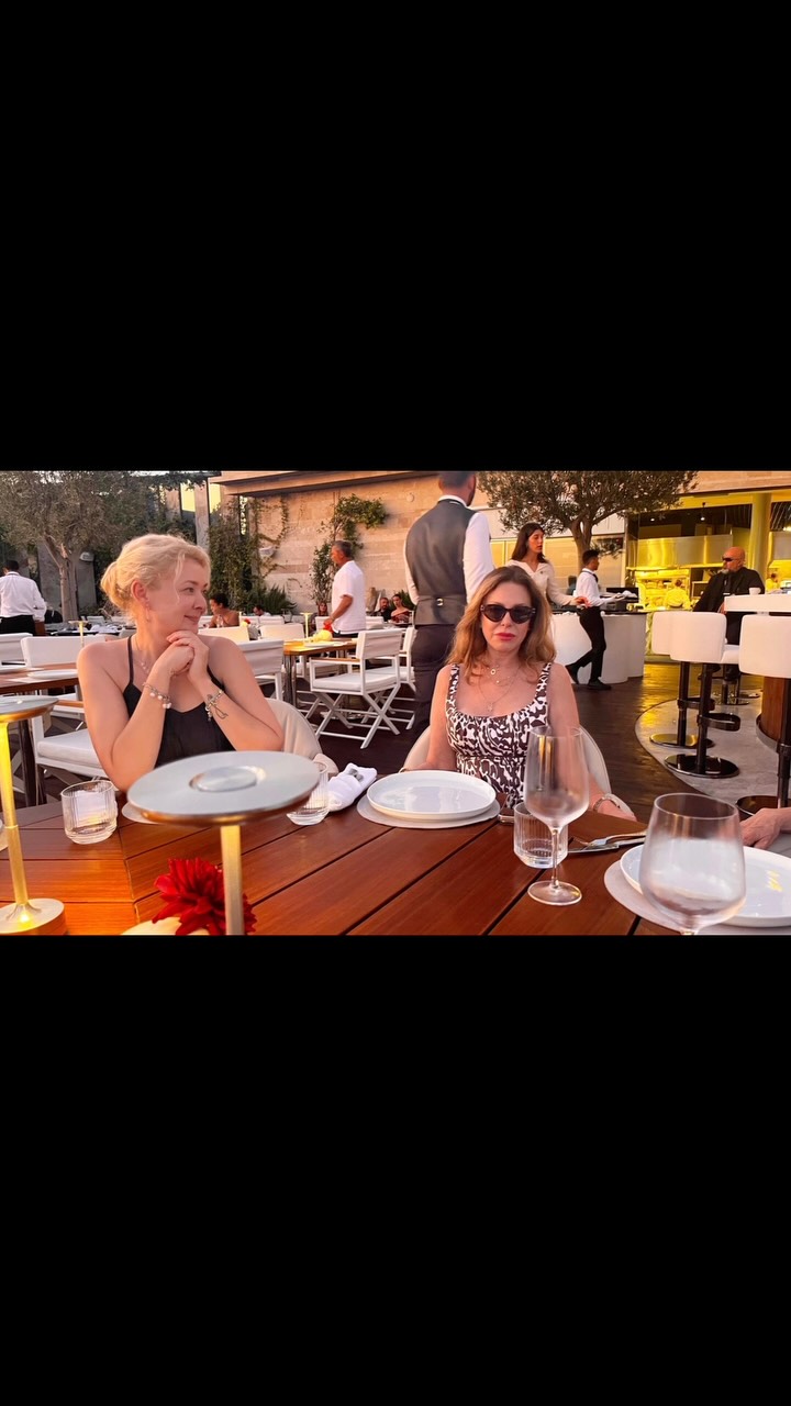 #summernight in #yalıkavakmarina #sakhalinbodrum with the gang ❤️ @ulkerlivaneli @redkinaatalay @iboatalay @svetlachko @omer_rino_disperati 🥂❤️🧿
#sakhalinbodrum #sakhalinrestaurant #bodrumnights #aylinlivaneli #summervibes