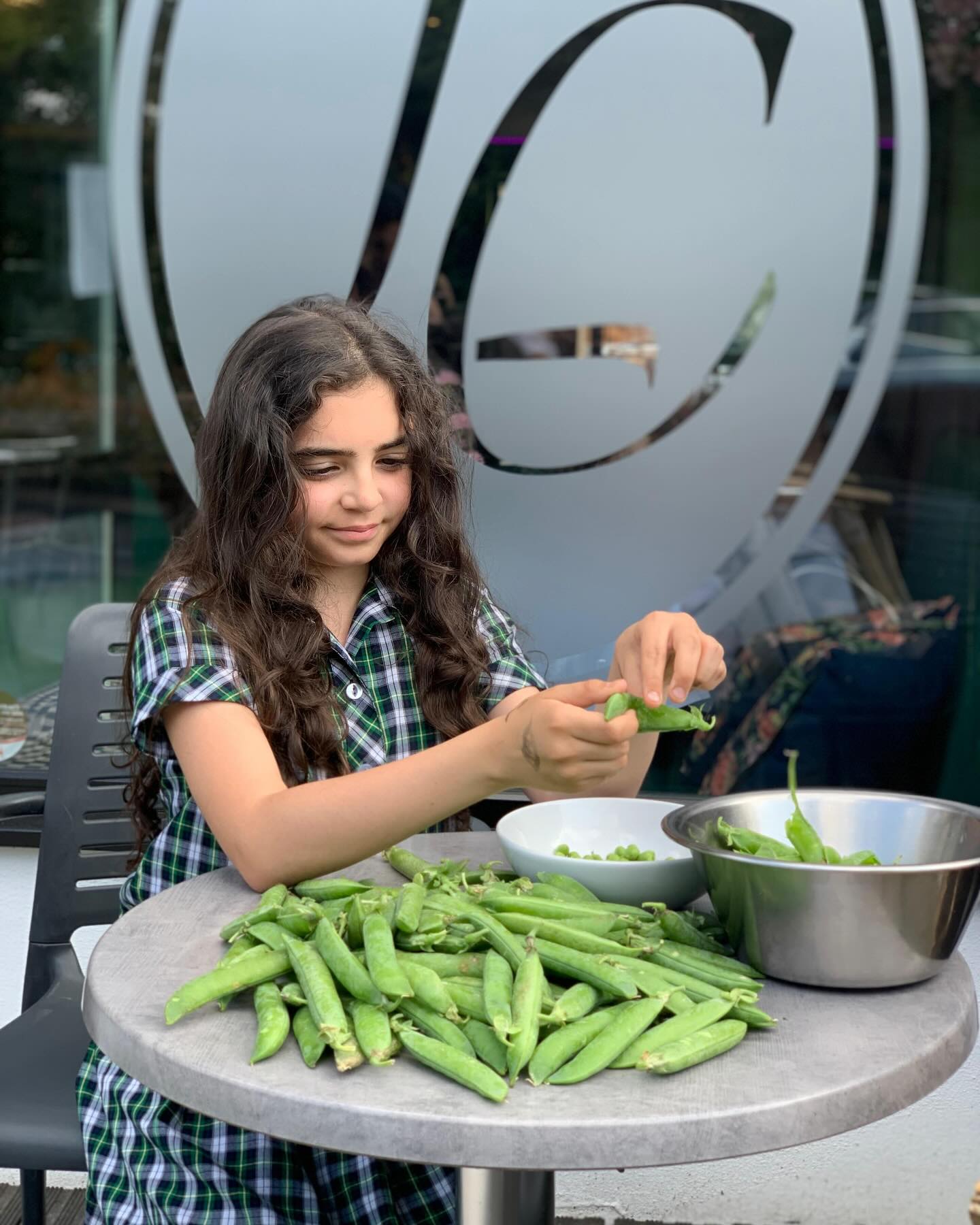 🌱 **A Mother-Daughter Journey with Italian Broad Beans** 🌱
At Lizzie’s Cucina, we treasure the moments that bring our family together, and today, I want to share a touching story about my daughter Lizzie and her love for broad beans—an ingredient that connects us to our Italian heritage.
**At Age 10:**
In this delightful photo, my little Lizzie, brimming with curiosity and joy, is opening broad beans for the very first time. Her bright smile captures the excitement of discovering these delicious pods, which come all the way from Italy. Each bean represents our rich culinary traditions and the flavors that inspire our meals.
**At Age 14:**
Fast forward to today, and Lizzie continues to help in the kitchen with enthusiasm and creativity. In this snapshot, she’s still opening broad beans, now with a greater appreciation for their taste and how they enhance our dishes. Her willingness to lend a hand and learn reflects the love we share for cooking and our Italian roots.
Join us in celebrating the journey of these wonderful Italian broad beans and the cherished bond between a mother and daughter that makes every dish at Lizzie’s Cucina special. Come taste the love!
#italiantraditions #motheranddaughter #follow #northlondon #northlondonrestaurants #mysecretlondon #toplondonrestaurant #bestitalianrestaurant #eatoutlondon #family #smallbusiness #supportlocalbusiness #michellin #londonguide #londonfoodguide #londonhiddengem #finest #partylondon #hellonorthlondon #bbcfood #italianfood #love
#timeoutlondon timeout #infatuationlondon #finest #partylondon #hellonorthlondon #bbcfood #italianfood #follow