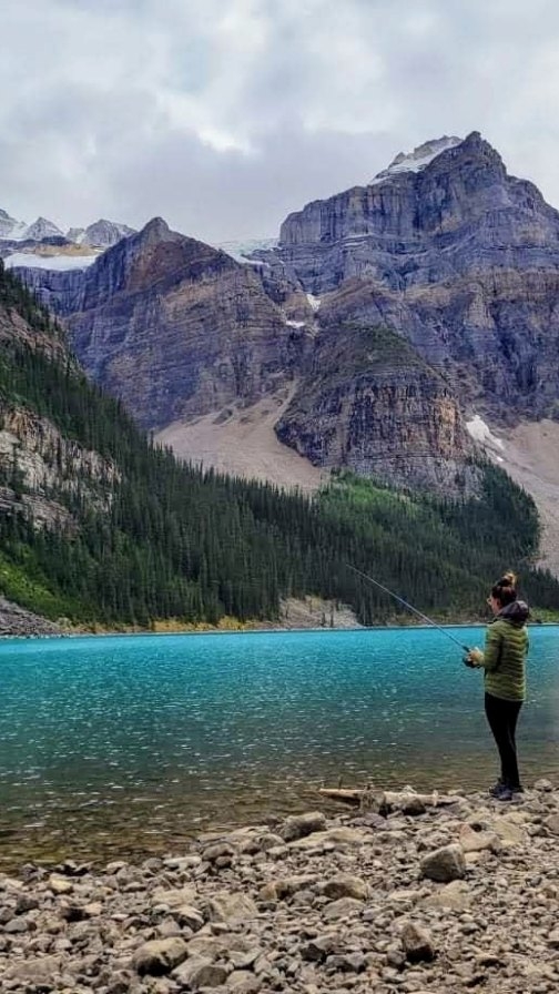 🇨🇦 Aujourd’hui, je célèbre le Canada. !
Envoie en commentaire tes plus beaux Paysages canadien pour montrer au monde entier comment c'est beau le CANADA ! 🇨🇦
Aujourd’hui, on célèbre le Canada !
Mon pays d’origine. Mes racines. Mon point de départ.
Je suis fière d’être Canadienne.
Fière d’avoir grandi dans un pays qui m’a appris la liberté,
le respect, la beauté du calme et de la nature.
Même si je vis ailleurs aujourd’hui,
je porte le Canada dans mon cœur, partout où je vais.
Bonne fête à mon pays
Merci pour tout ce que tu m’as donné et à bientôt Ohhh Canada ♥️🇨🇦
.
.
.
#canada #banf #alberta #activetonSuper7
#feteducanada #fièrecanadienne #gratitude #expatlife #vivresesreves #pepettevibe #fyp #foryoupage #fypシ゚