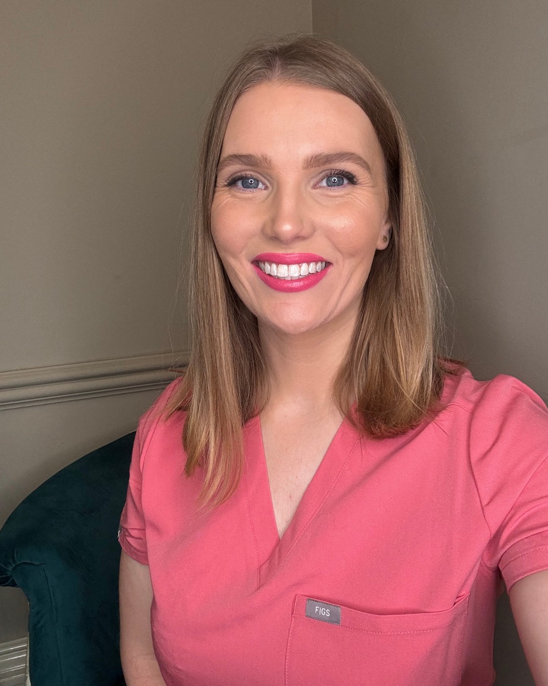 With our move to Dallington Fitness and our second talk at The Female Founder's Summit, we've had a few new followers recently. So, let us re-introduce ourselves!
I'm Larissa, founder of The Expert Skin Clinic. With over 20 years of experience in the industry, having previously run both solo and collaborative clinics, I decided to open The Expert Skin Clinic as my own venture once again.
I'm extremely passionate about helping people feel more confident in their skin, offering blemish removal and advanced skin treatments that can be truly life changing.
My own journey with skin cancer earlier this year has made me even more passionate about helping others take care of their skin. This is why we introduced Map My Mole, an innovative service making mole scanning more accessible to everyone.
Take a look at our website to see the full range of services and treatments we offer, and don't hesitate to get in touch if you have any questions!💙