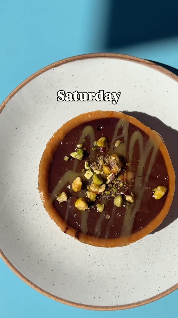 No matter which day of the week it is, we’ve got you covered 😏
Our little sweet treats are selling out this summer, visit any of our 4 locations and grab your favourite! 🤩
.
.
.
#finchleycentral #finsburypark #hampstead #londonfood #londonfoodies #londonbakery #sweet #cakes #dubaichocolate #pistachio