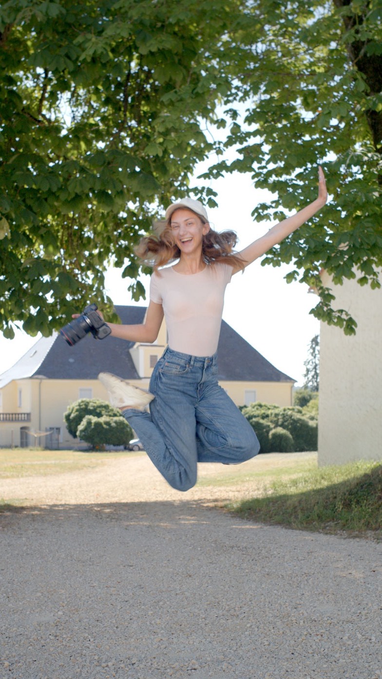 Jump Jump Jump💪🏼
Wir überhitzen langsam und heben ab 🥵 Wie geht´s euch bei den Temperaturen?
Wir geben trotz Sommerhitze alles für eure Projekte!
#huckleberryking #donauwörth #donauries #comedy #sommer #behindthescenes