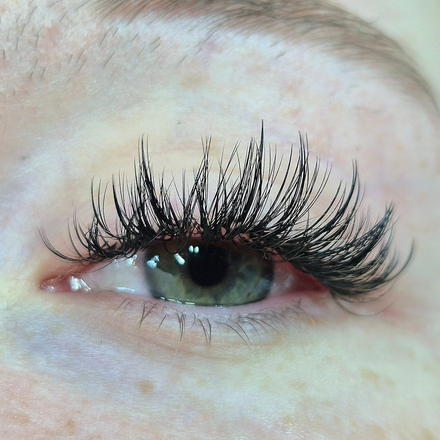 Mix.#volumelashes #vippeekstensions #eyelashextensionsoslo #oslovipper #volumvipperoslo #vippeextensionsoslo #vipperextensions #vipperoslo #oslovipper #vipper #beautyoslo #vipperoslo #vipperartist#vipperfrogner #classiclashesextensions #eyelashdesign #vipperskøyen #vippermajorstuen #våtevipper #wetlasheseffectoslo#vippeløftoslo #eyelinereffectoslo# eyeshadoweffect #whispylashes#mixvipperoslo#hybridvipperoslo#