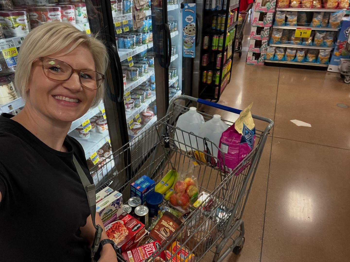 After a recent surgery, one of our local Marine veterans faced empty shelves and reduced SNAP benefits — unable to afford basic groceries. Thanks to your support, we stepped in to deliver a week’s worth of food and relief. It is our mission to #feedeveryone. Thank you @hmatako for shopping and making the delivery ❤️
#feedthoseinneed #feedthehungry #lovethyneighbor #loveyourneighbors❤️