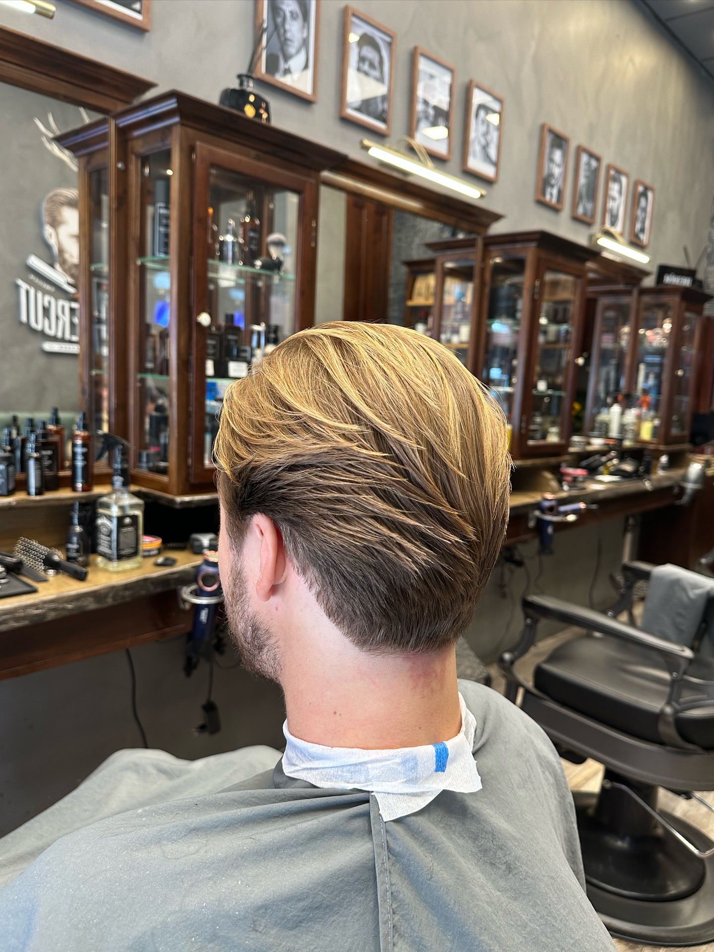 Before and after 🔥
Mer än ett klipp – det är ett hantverk.
Barbering med hjärta, precision och stil.
Välkommen till Mastercut! 💈
•
•
•
#barber #barbershop #stockholm #stockholmbarber #hair #hairstyles