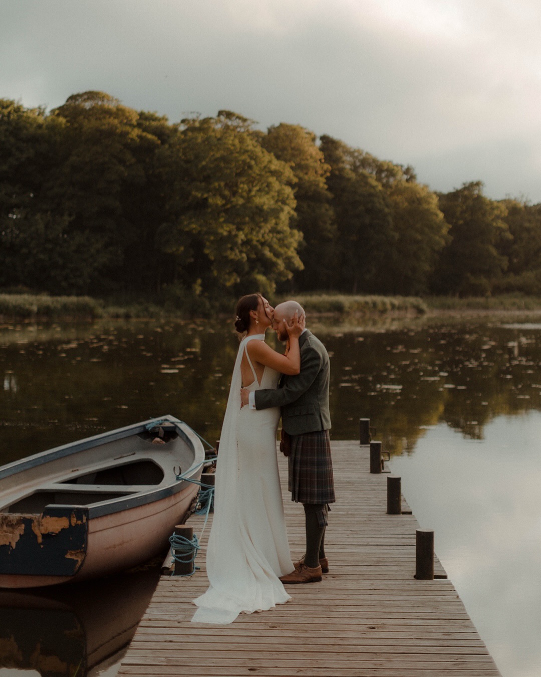 What a wedding and what a couple ❤️❤️@broxmouthcourtyard
@prettywomanbride
@mccalls_highlandwear
@amberlights_functionband
@fionnboylemakeupartist
@hairbykiaramorrice
