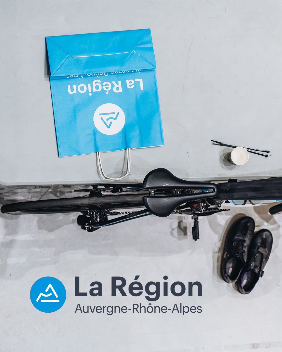 🤝 MERCI À LA RÉGION AUVERGNE-RHÔNE-ALPES 🤝
Un immense merci à notre partenaire la Région Auvergne-Rhône-Alpes pour son soutien à la Lyon-Genève Ultra Night ✨
Merci également d’avoir mis à disposition le bâtiment de la Région à Lyon pour accueillir les participants dans les meilleures conditions au départ 🏛️
C’est grâce à des partenaires engagés comme vous que des événements comme le nôtre peuvent voir le jour et grandir, édition après édition 💪
@region_auvergnerhonealpes
#LyonGenèveUltraNight #MerciLaRégion #PartenaireEngagé #AuvergneRhoneAlpes #DépartDeLyon