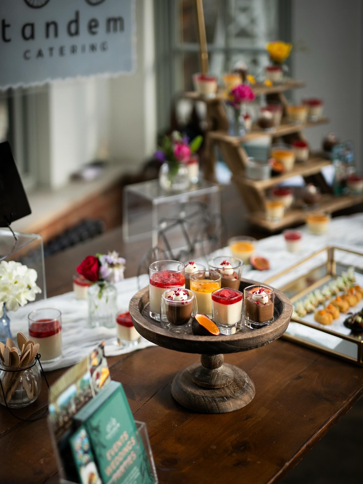 We will be at the @gatestreetvenue summer soirée tomorrow. Please do stop by for a chat (and a taste!) Always such a great event and a wonderful way to meet us and our fellow suppliers in a beautiful setting. Contact the Gate Street team to book your slot.
#surreywedding #surreyweddingvenue #countrysideweddingvenue #tandemcatering #gatestreetbarn #gatestreetbarnwedding