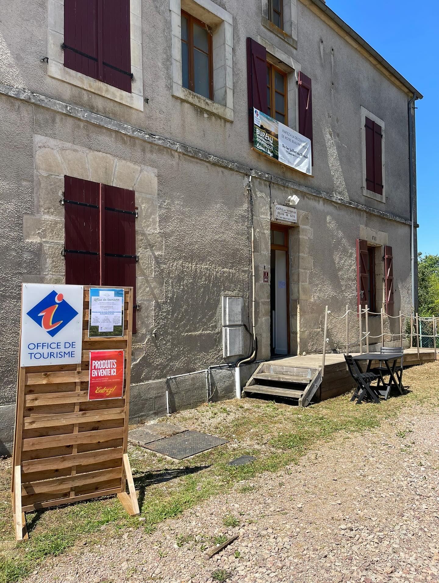 Le Bureau d’information touristique de Baye a ouvert ses portes mardi 1er juillet et ce jusqu’au 31 août …on n’attend plus que vous !
Plein d’idées pour vous occuper tout l’été !