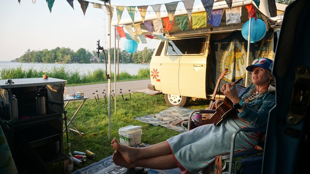 Our happy place at @mariposafolk2025 - taking the new roof top hammock for its first field test. on #westfaliaway - #bussesofmariposa2025 #hippyfest #folkfest #vwlove #vanagonlife @mermaibbytrade