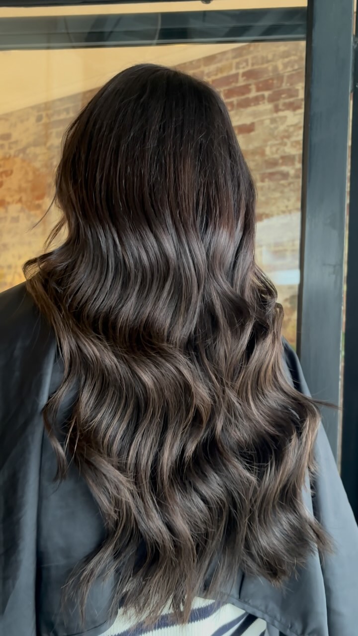 Who else loves extensions? 😍
#PrestonSalon #MelbourneSalon #HairSalon #BeautySalon #PamperYourself #HairGoals #BeautyTreatments #SalonLife
#MelbourneBeauty #PrestonBeauty #HairStylist #BlondeGoals #SelfCare #TreatYourself #GlamSquad #HairCare #SkinCare #Wellness #SalonServices #BookNow #FeelBeautiful