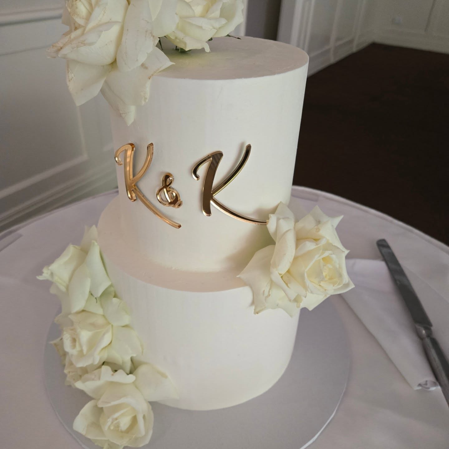 It's Cake-A-Thon time!!
I'm considering the handmade Japanese leaf basket in the last shot a cake this time round, just because of the detail..ohh and they were fkn delicious!
#melbournecelebrant #melbournecitysidecelebrant #weddingcelebrant #weddingcelebrantmelbourne
