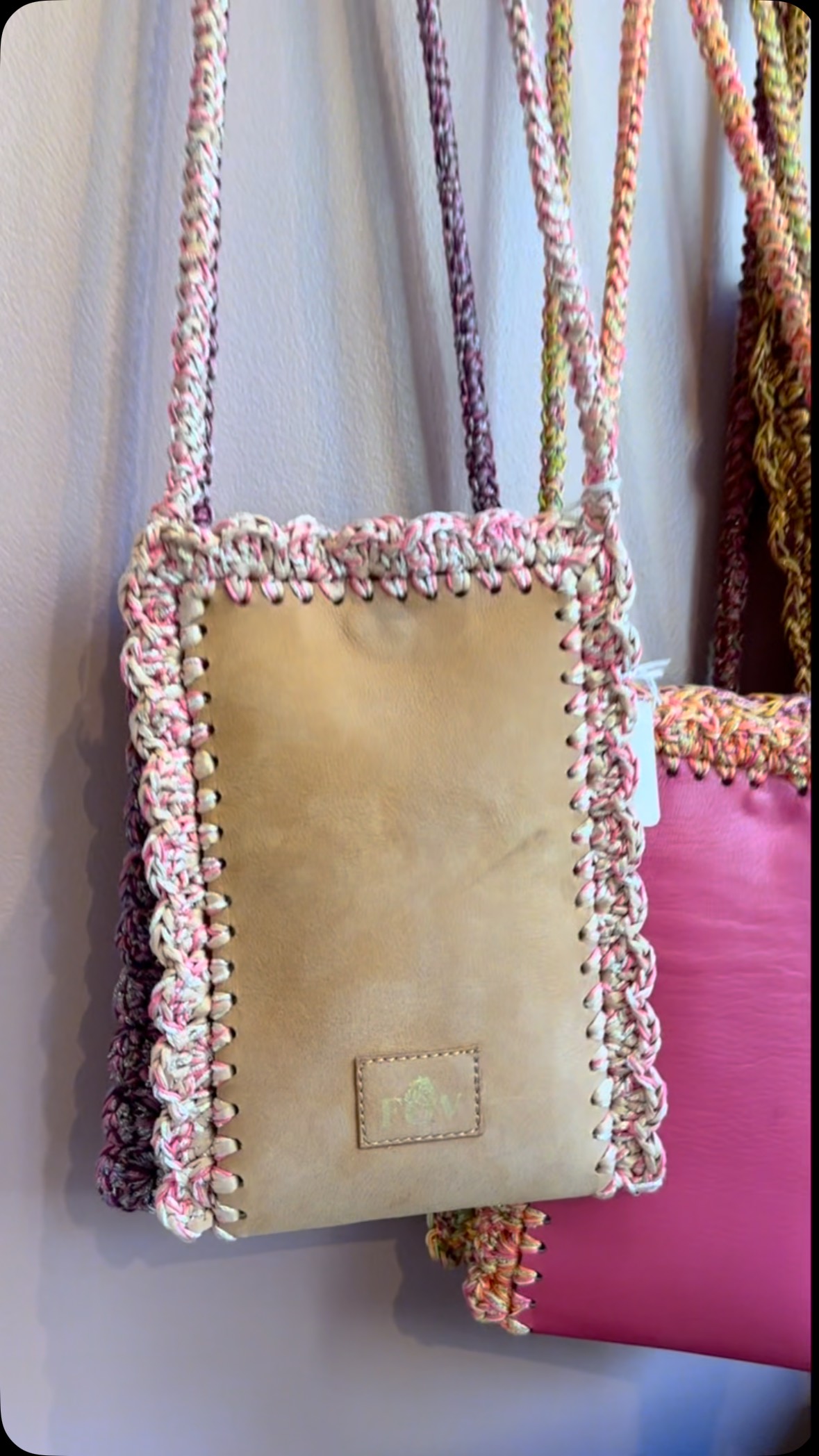 PopUp du mois de juillet chez Maison B
Venez découvrir les pochettes et sacs de l’été
@selectionmaisonb
#sac #crochet #faitmain #cuir #handmade #artısanat