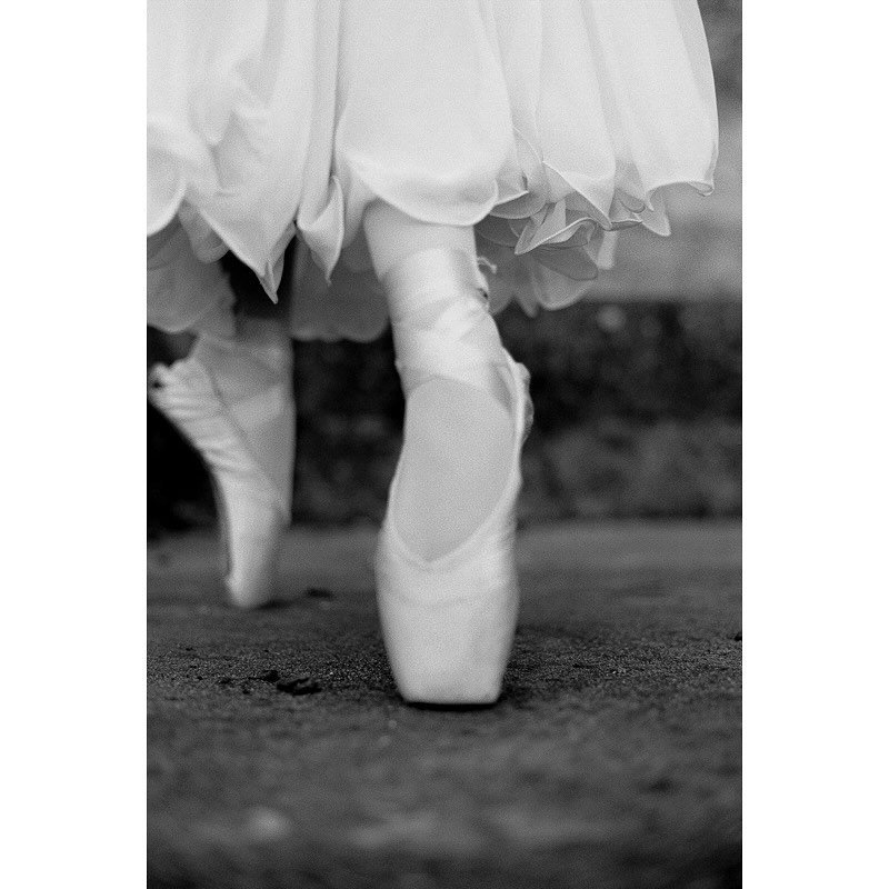 🩰 Building Strengths – One Step at a Time 🩰
Behind every effortless leap is hours of practice, perseverance, and knowing where your true strengths lie.
Just like a ballerina, your strengths may look graceful on the outside — but they’re built through focus, intention, and belief in your own potential. 💪✨
Top Tips to Build Your Strengths:
🪞 Know yourself – Reflect on what energises you. What do people often thank you for?
🧱 Build from the base – Focus on what you already do well and layer on new skills gradually.
🎯 Use them with purpose – Apply your strengths to solve real challenges. That’s where they shine.
💬 Ask for feedback – Sometimes others see our strengths more clearly than we do.
🔄 Stretch gently – Like ballet, it’s about consistent progress — not perfection.
Coaching can help you name, frame, and elevate your strengths. Ready to take your next step? 🩰✨
#StrengthsBasedCoaching #PositivePsychology #CoachingJourney #UnlockYourPotential #OwnYourStrengths #GraceAndGrit #BallerinaStrength #CoachingTips #GrytCoaching #ResilientYou #FromStrengthToStrength #MindsetMatters #ConfidenceInMotion #StrengthsSpotting #GrowThroughCoaching