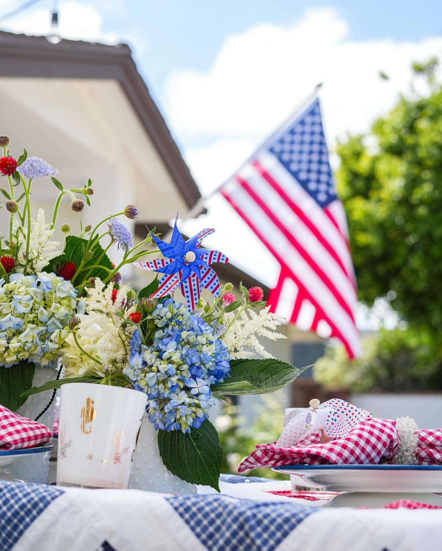 Going into the “4th” of July weekend 🇺🇸
We want to wish everyone a wonderful, safe and All American good time!
Enjoy your time with family and friends and we love our Red, White and Blue
Happy Independence Day everyone ❤️🤍💙🧨🇺🇸🤩
#PKD #californiacoastal #interiordesign #4thofjulyweekend #independenceday #redwhiteandblue #🇺🇸