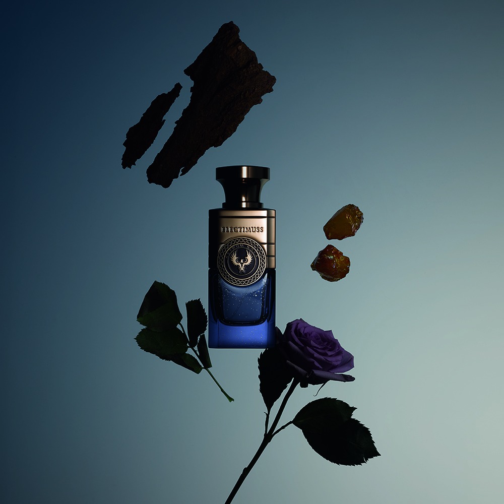 We’re proud to share our latest win: Electimuss London Astrum Nova by David Chieze.
This extraordinary extrait de parfum is a celestial creation that blends opulence with innovation. Astrum Nova opens with a juicy burst of mango alongside floral bergamot, sweet mandarin and ambrette seeds. Wrapped in a heart of radiant osmanthus, green notes of blackcurrant and the delicate touch of orris and rose. Grounded by a sensual base of vanilla paired with luxurious oud wood and creamy tonka bean, it’s a fragrance that truly shines; bold, luxurious, and utterly unforgettable.
#nicheperfume
@electimusslondon
@davkze