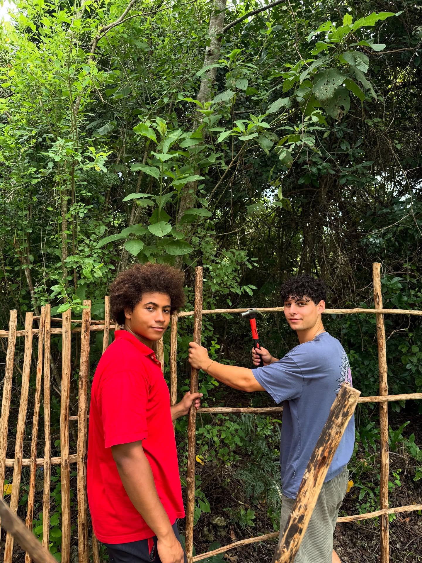 Protecting our tortoises one fence at a time🐢🔨
Grateful for our incredible volunteers building safe spaces for these amazing animals!
#turtleprotection #volunteer #workabroad #building