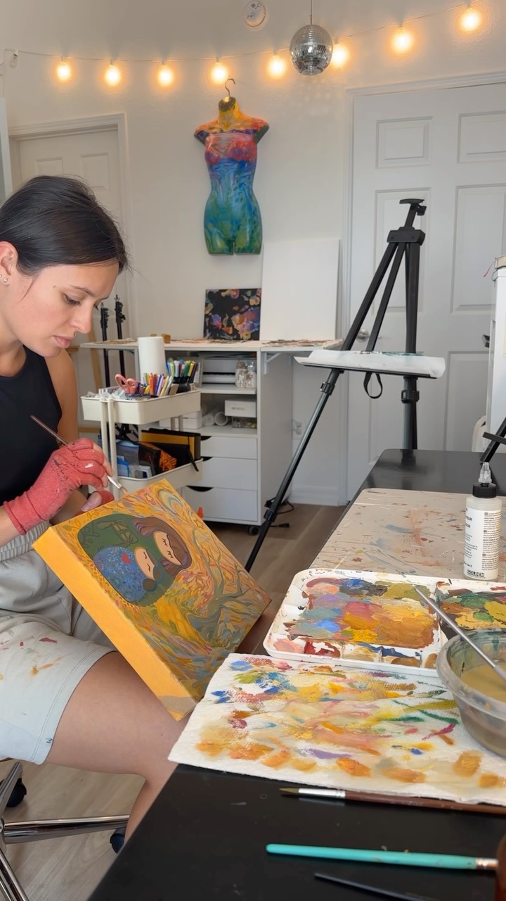 any @noahcyrus fans out here with me?
I’ve always known how selective I am with the music I listen to, but I think it really hit me more recently!
there really is a small number of artists I enjoy listening to - especially while painting
i basically put the same artists and songs on repeat and it makes me happy 🥰
#painting #singing #artistsoninstagram #peacefulart #relaxingart