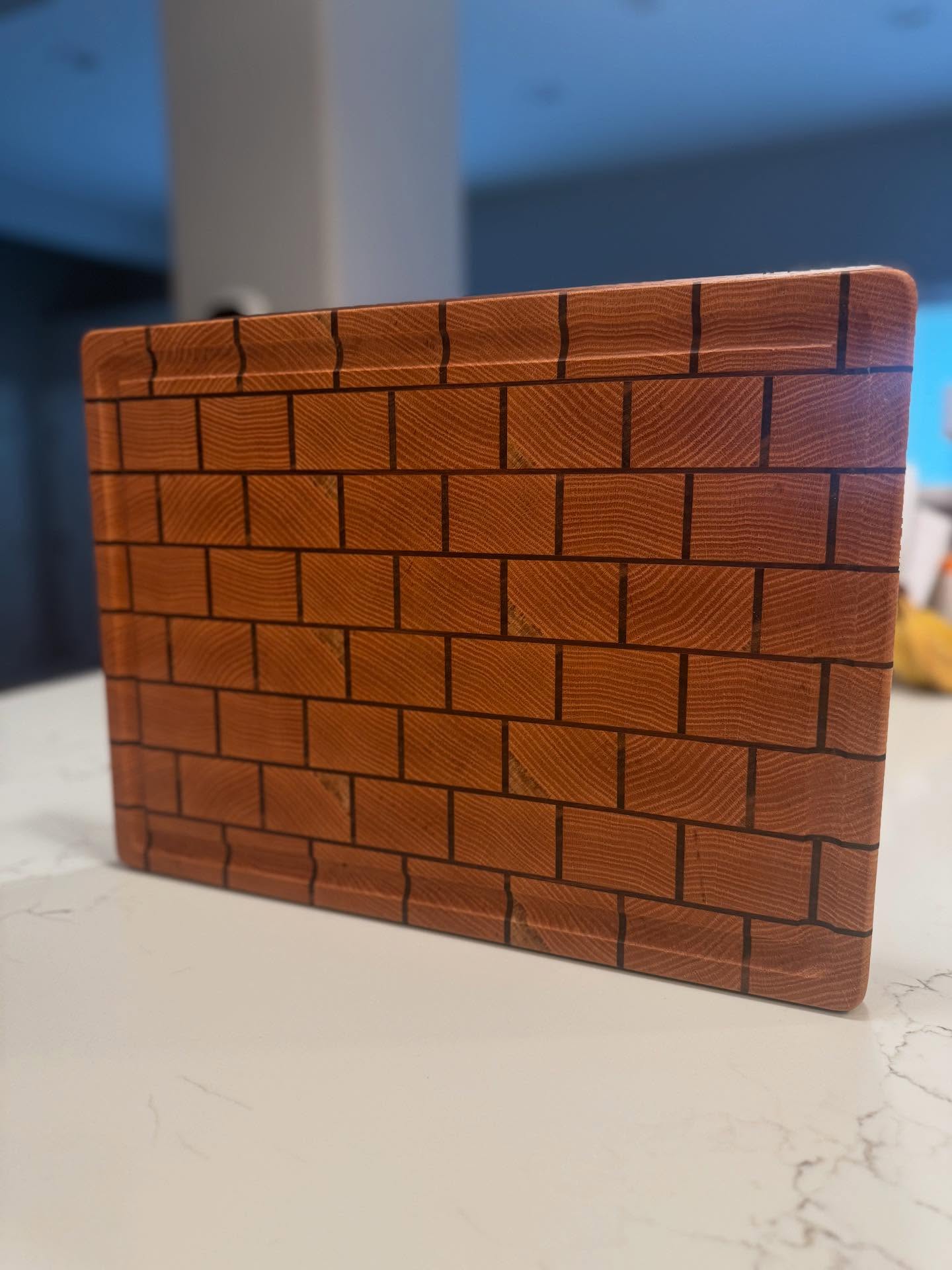 Did you know our boards make a great wedding gift as well? Made this custom engraved oak and walnut board with a maple spatula for my good friends special day 💒
#homadewoods #cuttingboard #woodcuttingboard #woodworking #weddinggift #woodutensils