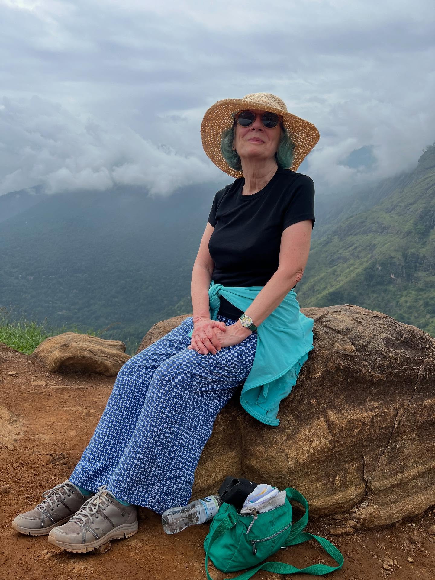 After climbing Little Adam’s Peak in Ella, it’s time for lunch and Café Chill serves ones of Sri Lanka’s must-try meals, lamprais. This dates back to the 17th century Dutch period, with rice, curry, deep fried boiled egg and aubergine, all wrapped in a banana leaf. A treat with a smoothie-like buffalo curd and fruit lassi.
#cafechill #ellasrilanka #ellasrilanka🇱🇰 #littleadamspeak #littleadamspeakview #srilankatravel #srilankafood #srilankalamprais #srilankaforu