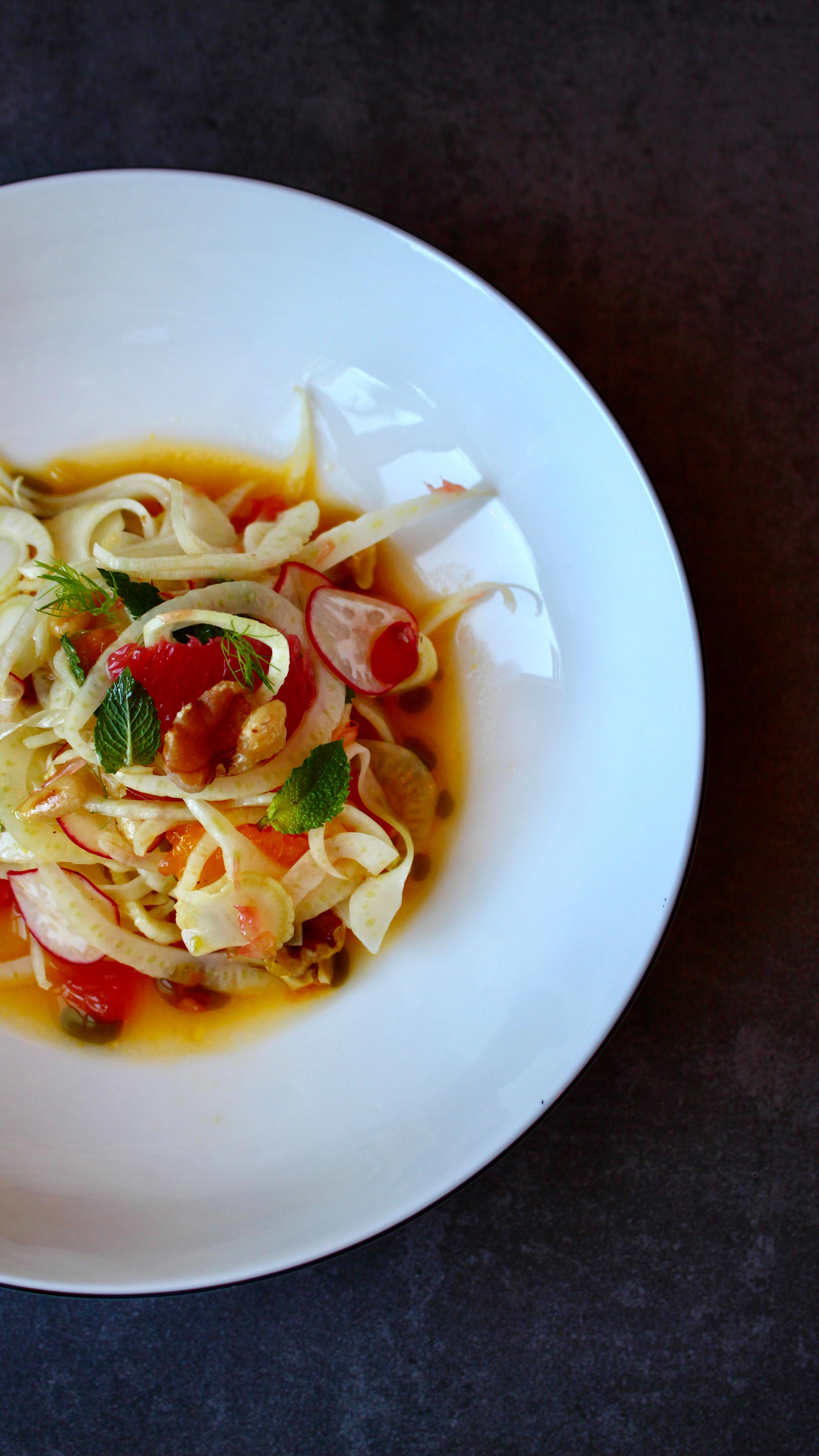 Fennel Salad with Orange & Walnuts 🥗🍊🌰 – Crisp, light & full of flavor
👉 The perfect salad for hot summer days☀️
#fennel #veganblogger #veganfit #veganlovers #saladlife #veganrecepies #vegancuisine #vegan #veganlife #orange #salad #govegan #veganday #saladoftheday #veganinspo #veganhealth #veganmeal #veganchef #vegancomfortfood #vegansalad #veganiseasy #veganfoodblog #orangebowl #foodforflexitarians #summersalad #lightfood #easyrecipe #easysalad #quickcooking #summervibes