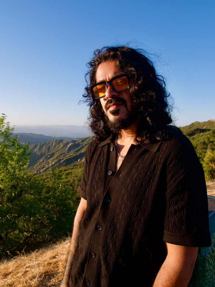 SWIPE ➡️➡️➡️
where does my “Karachi Rolling” remix belong? 👀