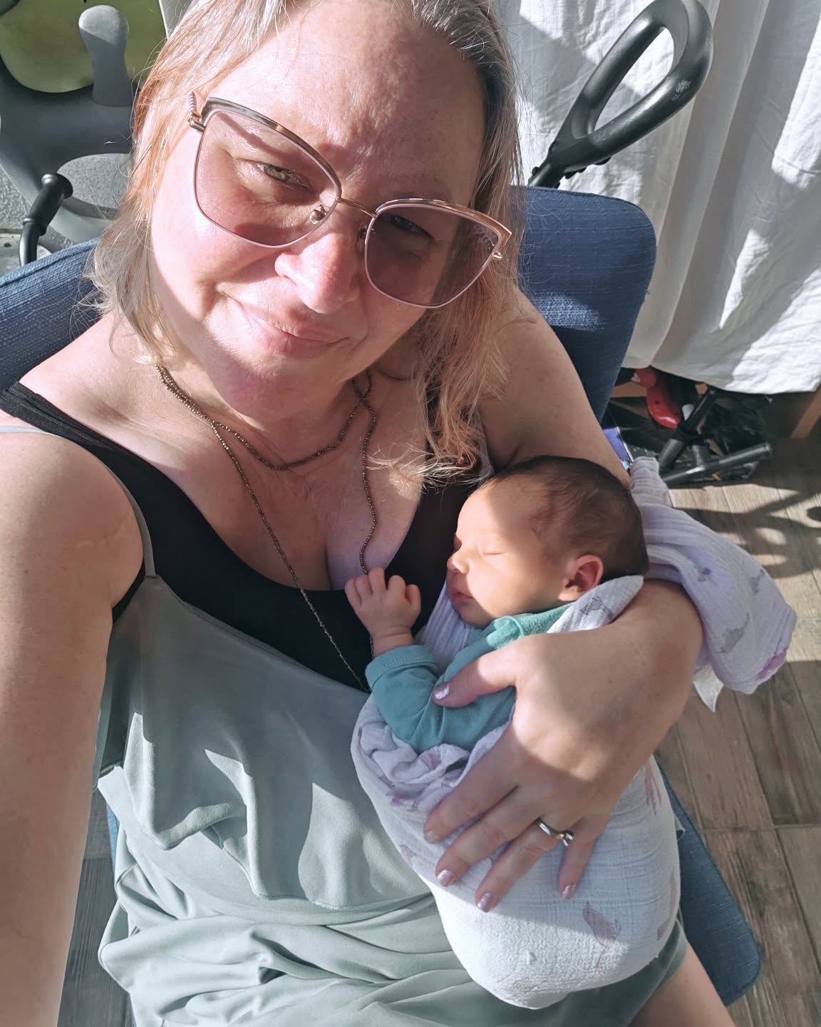 I'm finally launching my new BABY! Mybirth by Healana. A brand that I've created, inspired by the incredible births I've been so fortunate to witness🙏
Wishing YOU a marvelous re-birth💃
Check out my new website!
Link in bio ⬆️💗⬆️