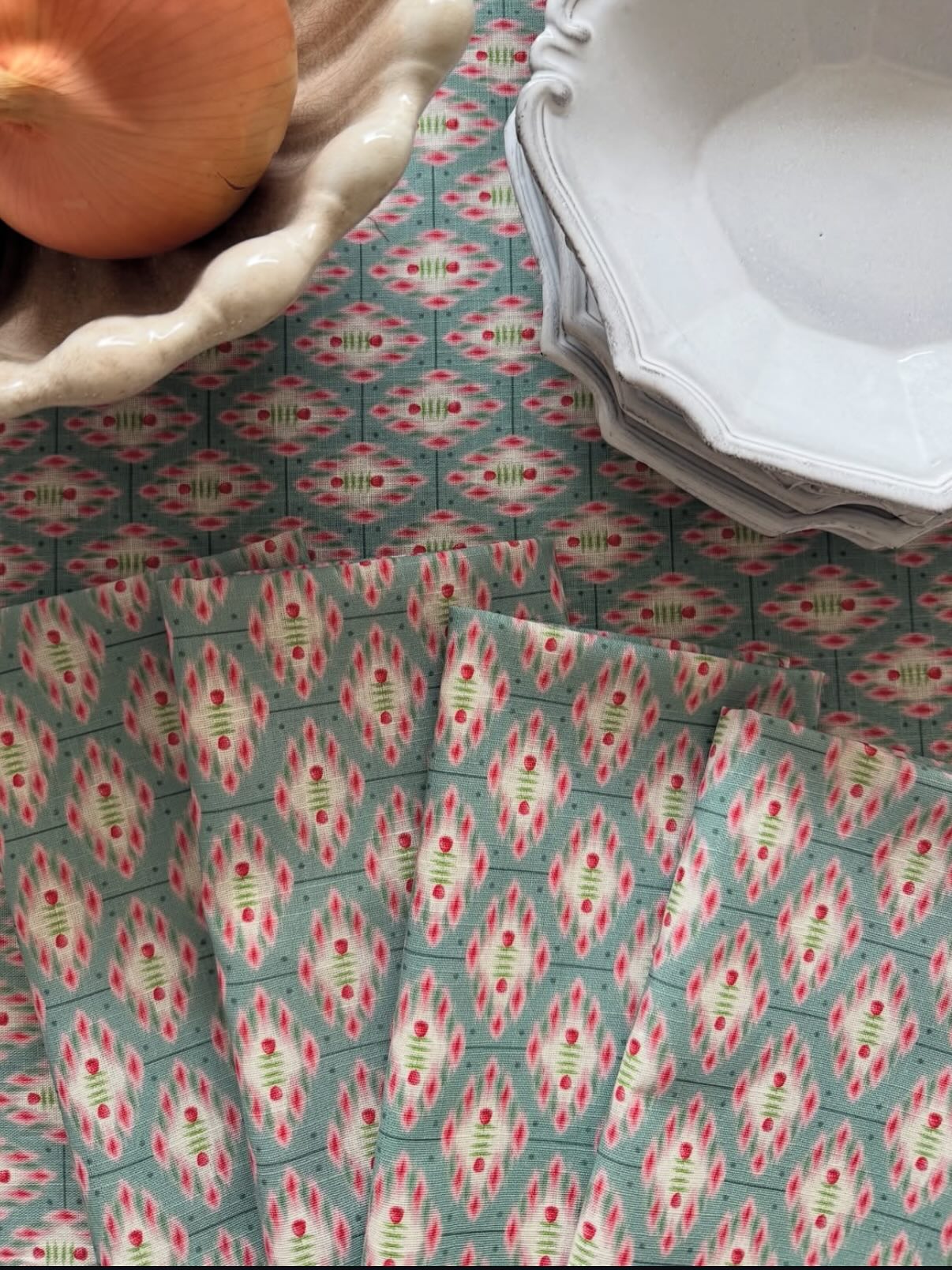 @hillhouse Raspberry Ikat 🧑🌾🤍
.
.
.
#printdesign #fashion #instamood #design