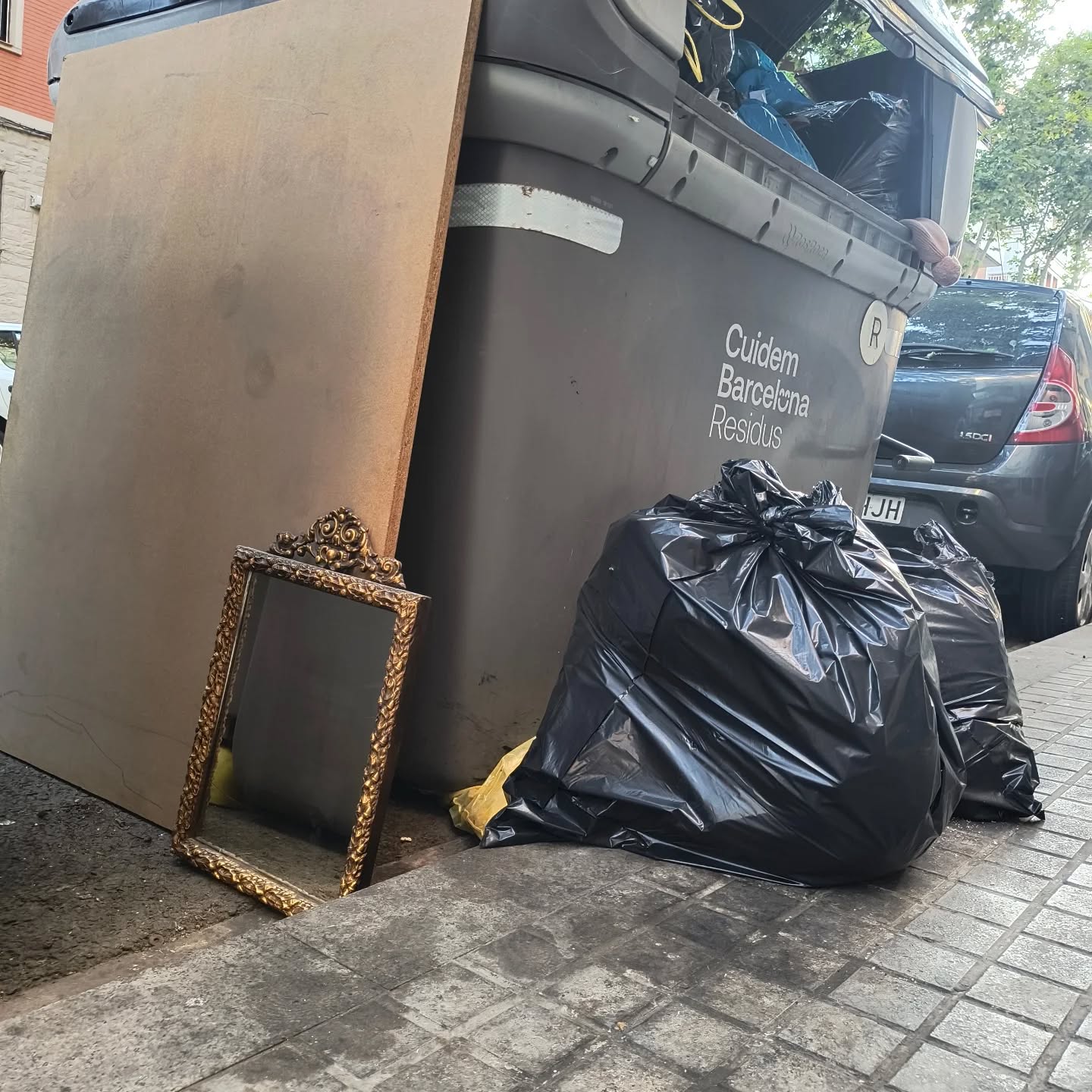 Último hallazgo en Bcn. Ahora espero, si llegan, los marcos del sur.