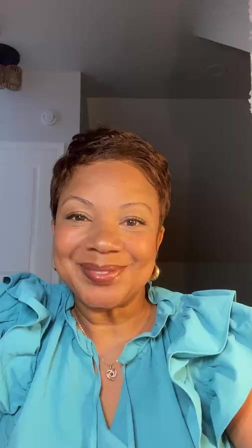 Summer Glow Masterclass! Next Friday 7/11@ 7pm sharp!
Drop a ❤️ if you are interested!