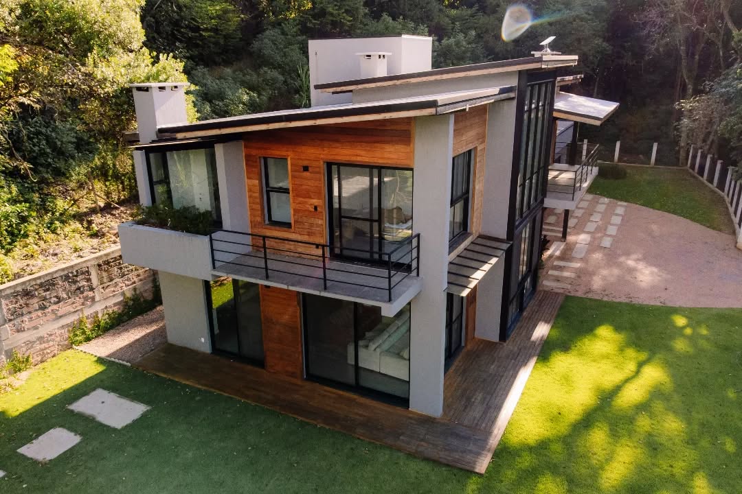 RESIDENCIAL 367,14m²
#arquiteturafamiliar #casamoderna
#casaserragaúcha #arquiteturaedesign