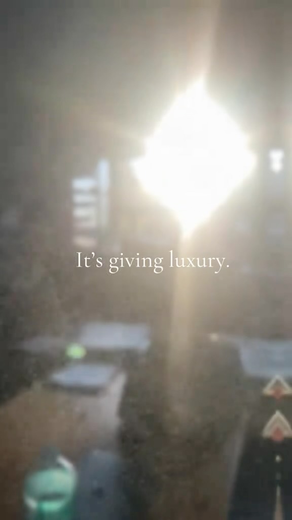 That moment when the box smells like the mood you’re in.
We do that.
#It’sGivingLuxury
#VibeWrapped
#UnboxTheMood
#CustomGifting
#SmellsLikeAesthetic
#PackagingMatters
#ScentedVibes
#GiftTok
#ThatUnboxingMoment
#CuratedNotCasual