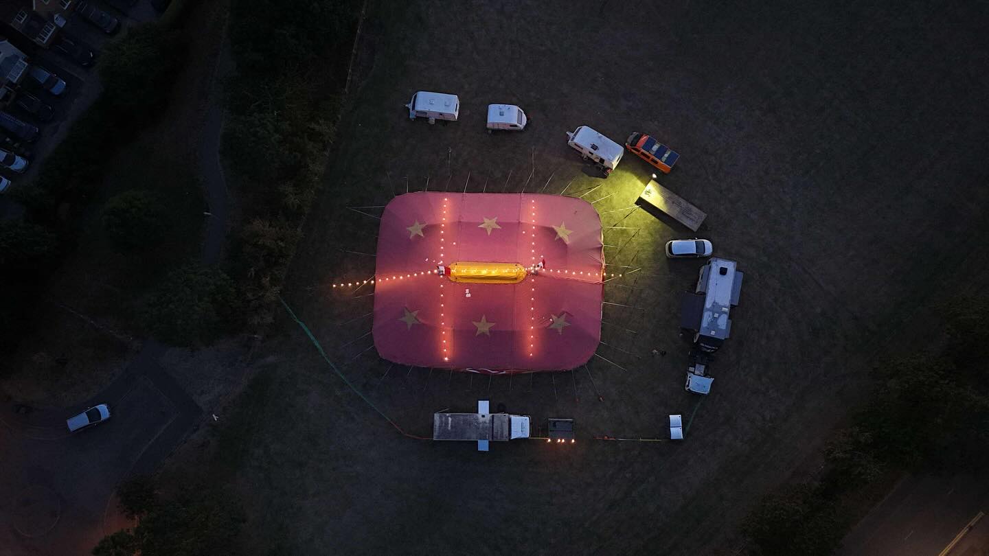 Fantastic photos by Drone Photos Sandy 🤩🫶✨ There’s only three more days to catch Tequila Circus here in Bedfordshire
FRIDAY 4th July - 5pm & 7:30pm
SATURDAY 5th - 2pm & 5pm
SUNDAY 6th - 2pm ONLY
🇲🇽No te lo pierdas!🇲🇽🇬🇧Don’t miss out!🇬🇧
#sandy #bedfordshire #bedford #circus #family #fun #clown #acrobat #circusfan #trailer #caravan #circustent #drone #dronephotography #dronelife #tiny #circuslife #tequilacircus #star #twinkle #sparkle #magic #lookup #dontlookdown #thisisthelife #circusartist