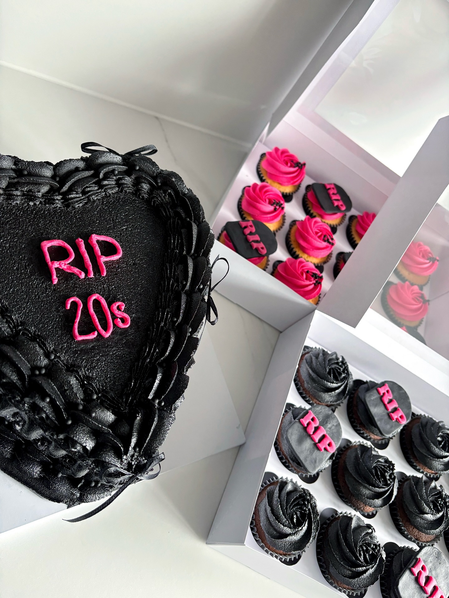 Who said funeral vibes can’t be fabulous? 💀🎀
Custom orders open—because getting older should taste this good. DM to order 📲
.
.
.
.
.
.
#rip20s #hellothirty